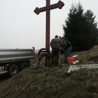 Instalace nového dřevěného kříže<br>listopad 2014