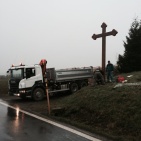 Instalace nového dřevěného kříže<br>listopad 2014